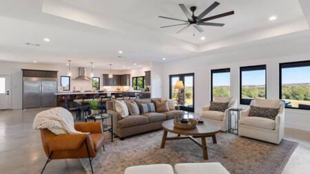 La Grange House | La Grange Modern Farmhouse, breathtaking views!