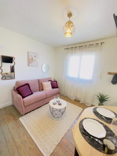 Miroir - Batignolles Apartment | La Halte Urbaine - 2 guests - Wifi