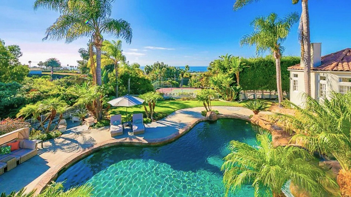 Country Club House | La Jolla Lifestyle Villa with Oasis Pool & Spa