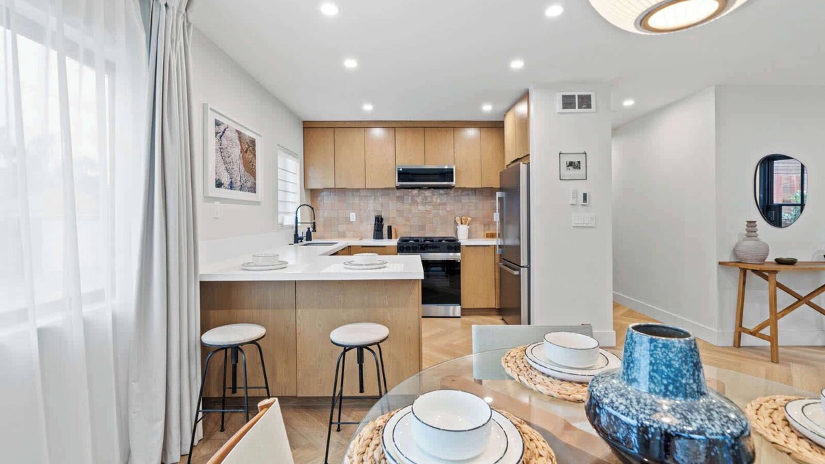 Village of La Jolla House | La Jolla Luxury 2BR | Tesla Charger + Parking