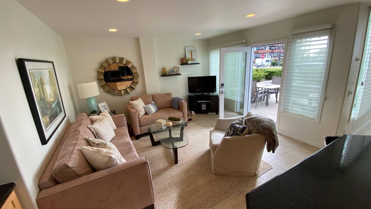 La Jolla Shores Condo | La Jolla Shores Oceanfront Condo Retreat