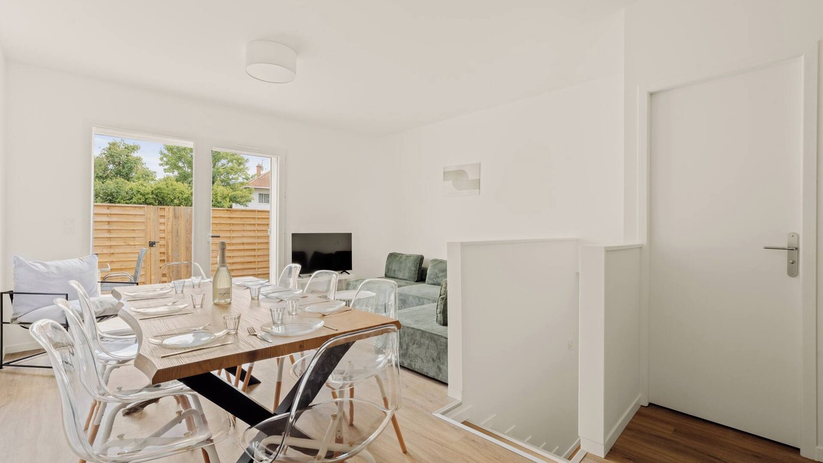 Decines-Charpieu Apartment | La Loge du Stade