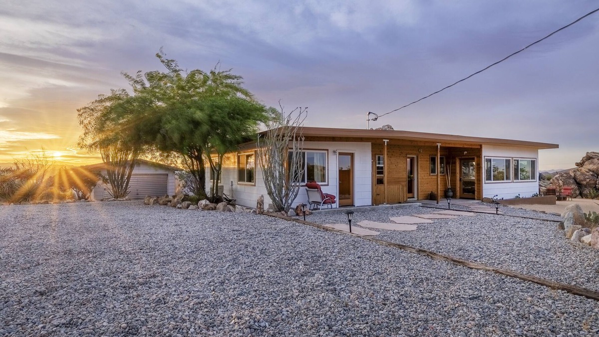 Panorama Heights House | 🌵La Luna Azul - A Private Home in the Boulders w/Hot Tub, Fire Pit and BBQ🌵