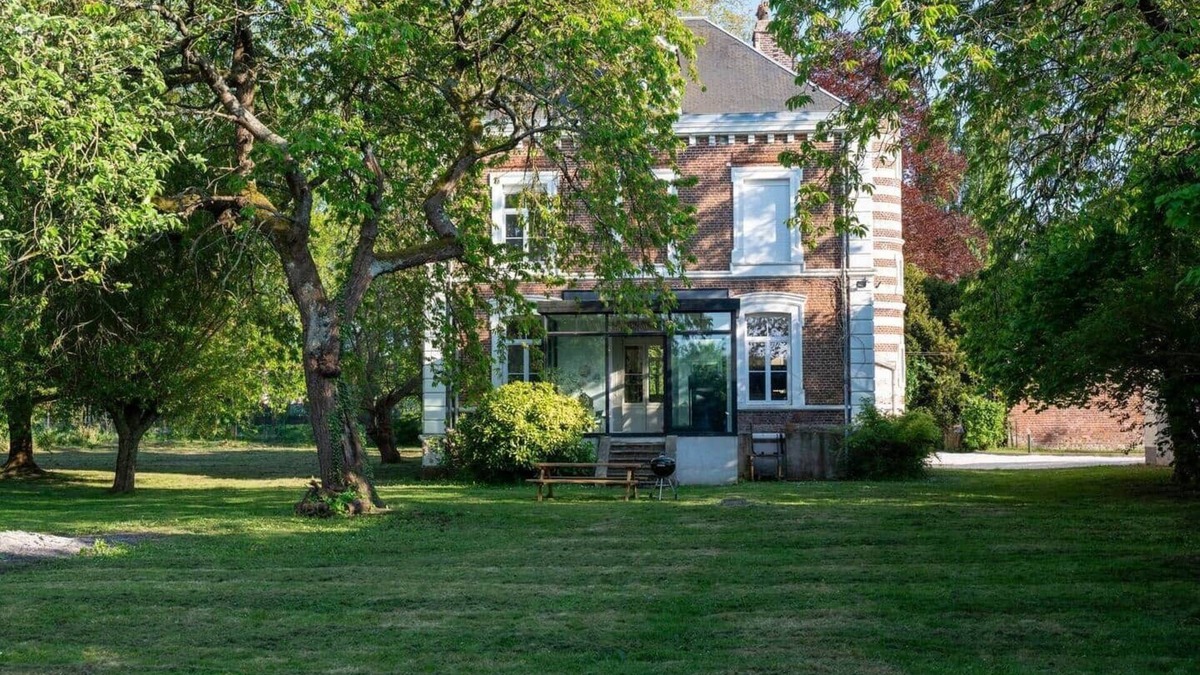 Aire-sur-la-Lys House | La Magnifique: prestigious residence - wooded grounds