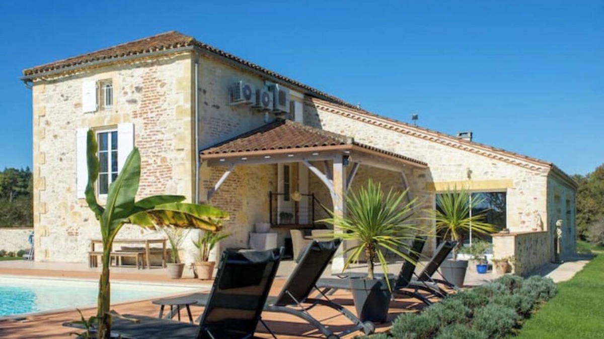 Monsempron-Libos House | La Maison aux Cyprès, charming guest house