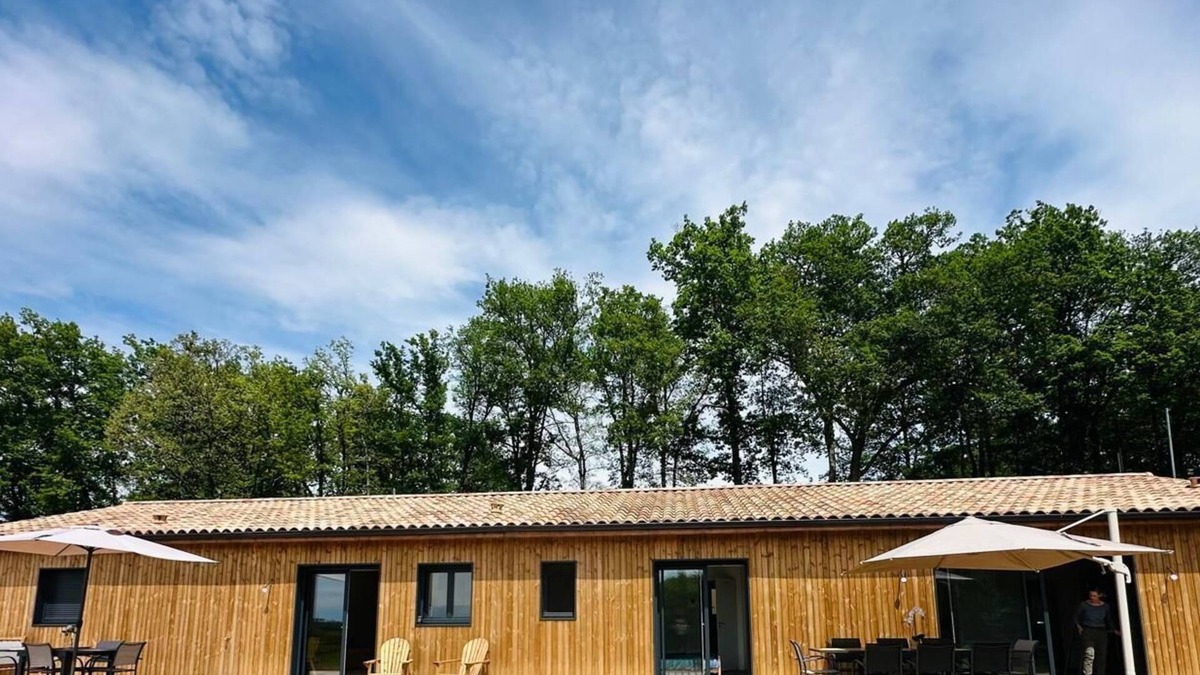 Saint-Avit-Senieur House | La Maison dans la prairie fleurie: Poppy cottage