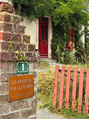 Jupilles House | La Maison du Clocher