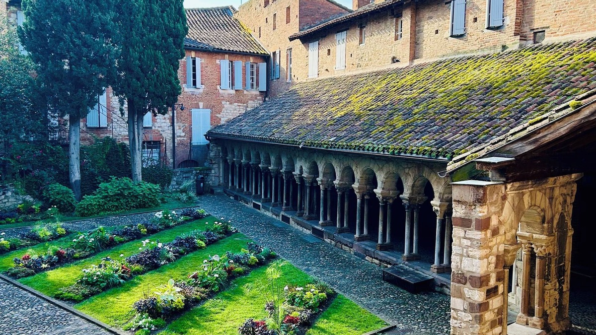 Albi Bed & Breakfast | La Maison du Prévôt, au Pied de la Cathédrale !