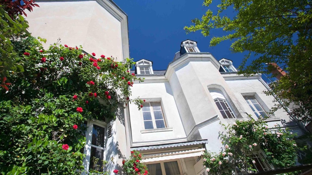 Cathedrale House | La Maison Jules