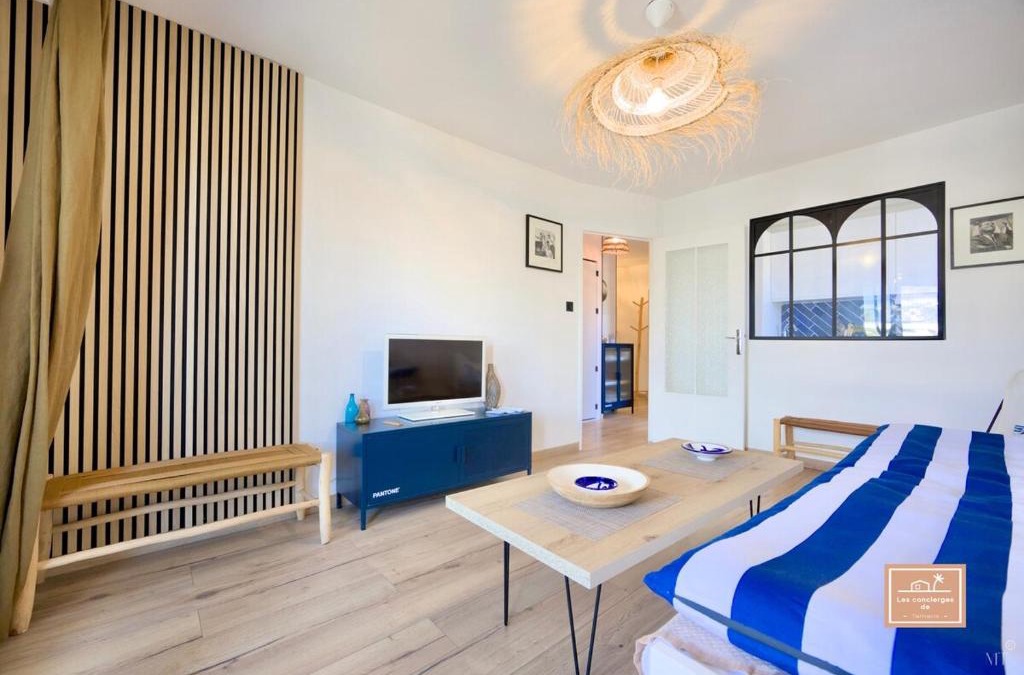 Saint-Mandrier-sur-Mer Apartment | La Mandriote, plage à pied et clim