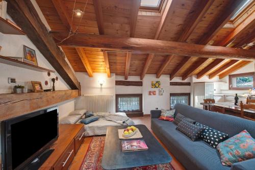 Pont-Saint-Martin Apartment | La Mansarda del Viaggiatore