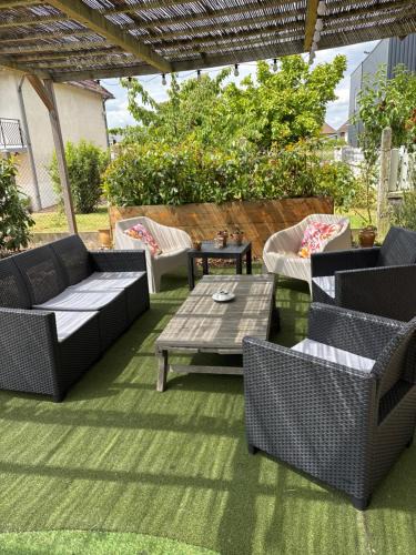 Saint-Gervais-la-Foret House | La Mardelle