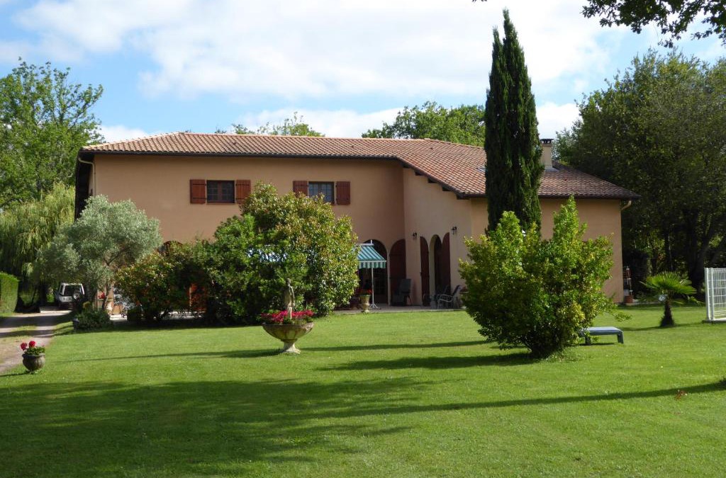 Sainte-Eulalie-en-Born Bed & Breakfast | La Mimona