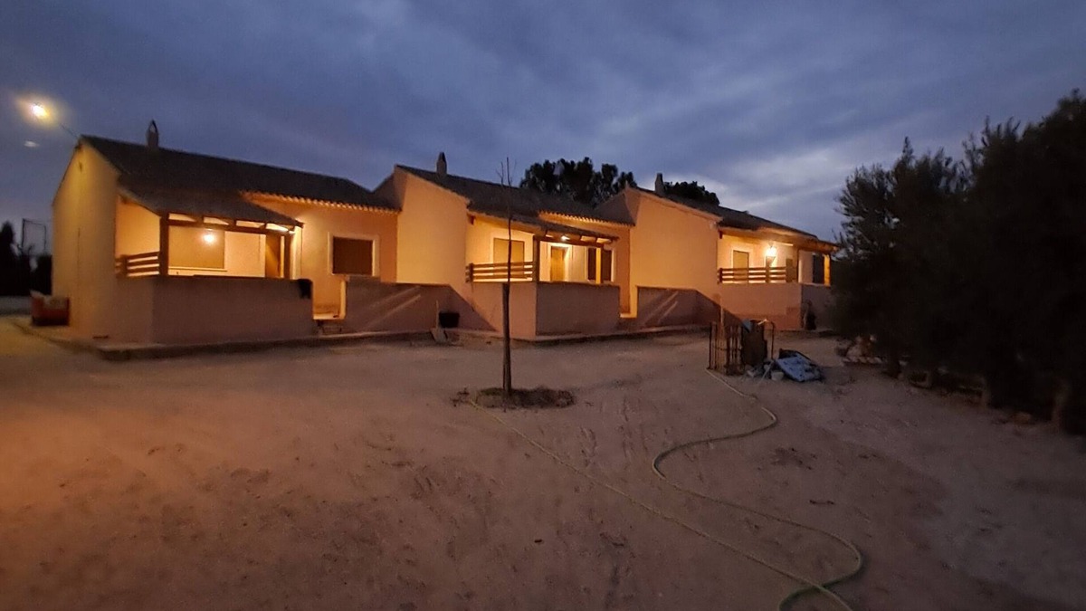 Archivel House | La Montaña cottage with swimming pool and barbecue (pets allowed)