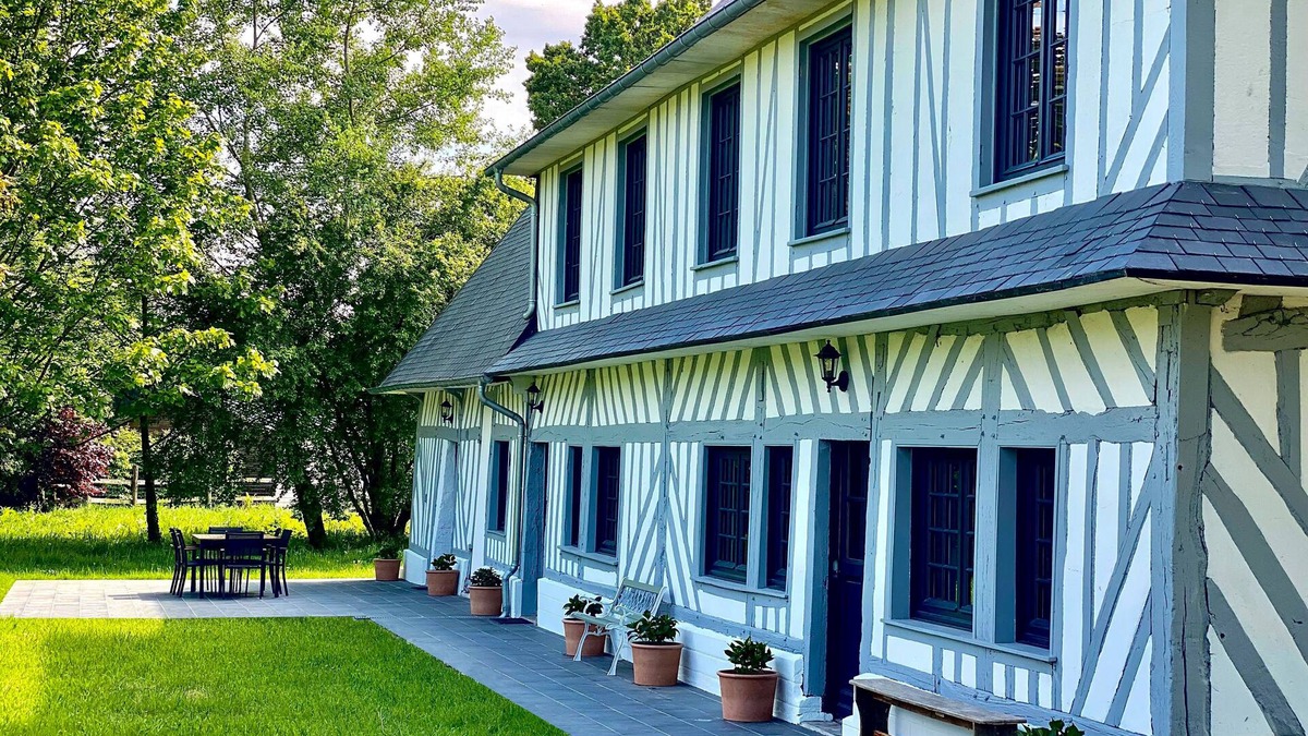 Saint-Symphorien House | La Normande -Heated pool - 10 min Pont Audemer - 10 People