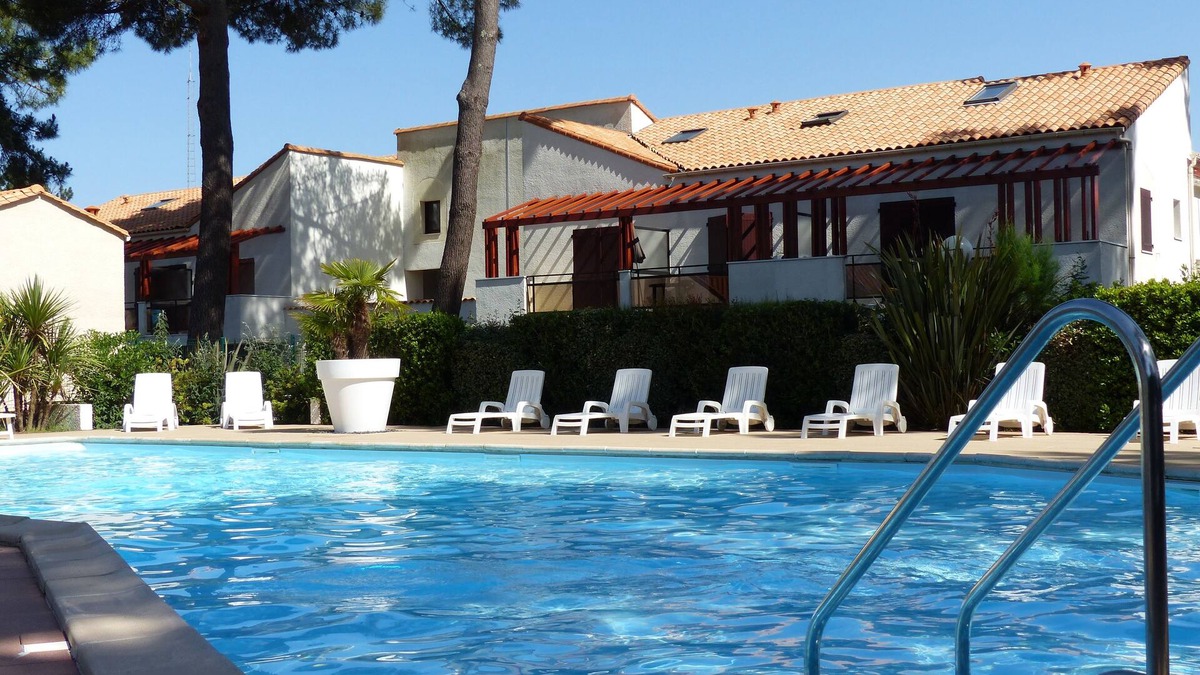 Les Mathes Apartment | La Palmyre appart. south-facing terrace, swimming pool, proximity to the beach, 4 pers.