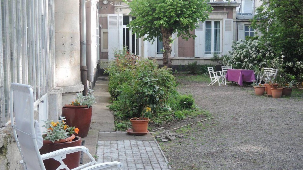Sablon - Trudaine Bed & Breakfast | La Pause Doree