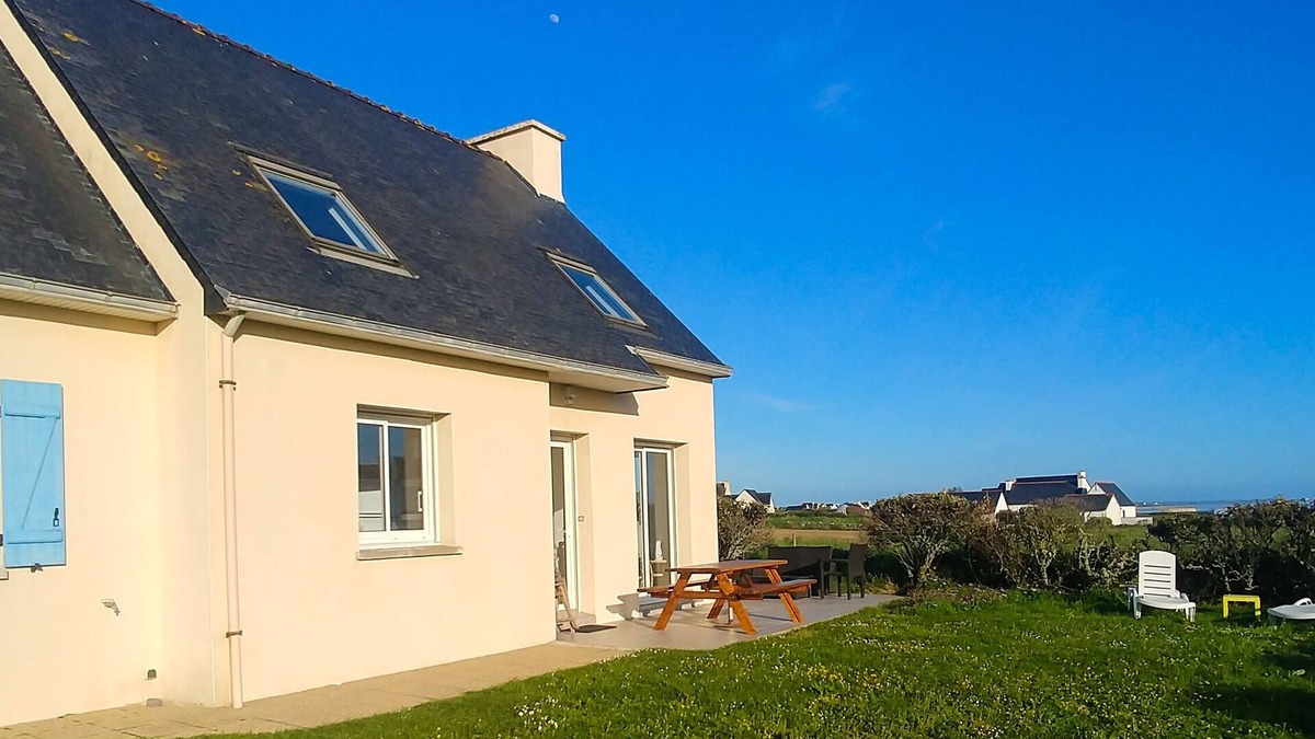 Pouldreuzic House | La Penhorsienne, house 2 steps from the sea, with view