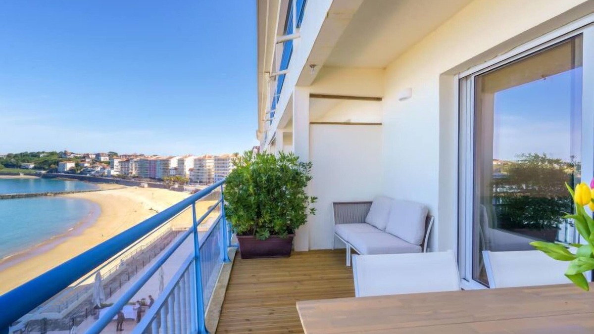 Saint-Jean-de-Luz City Center Apartment | La Pergola by Interhome
