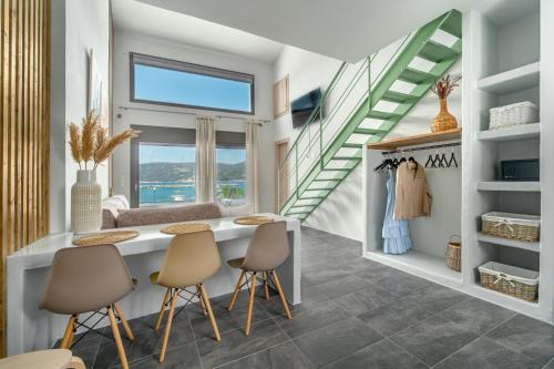 Agii Apostoli Apartment | La Perla Suites