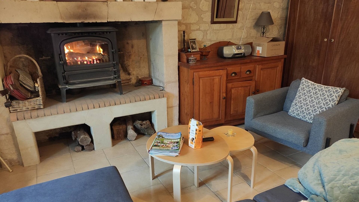 Beaumont-en-Veron House | La petite massonnière