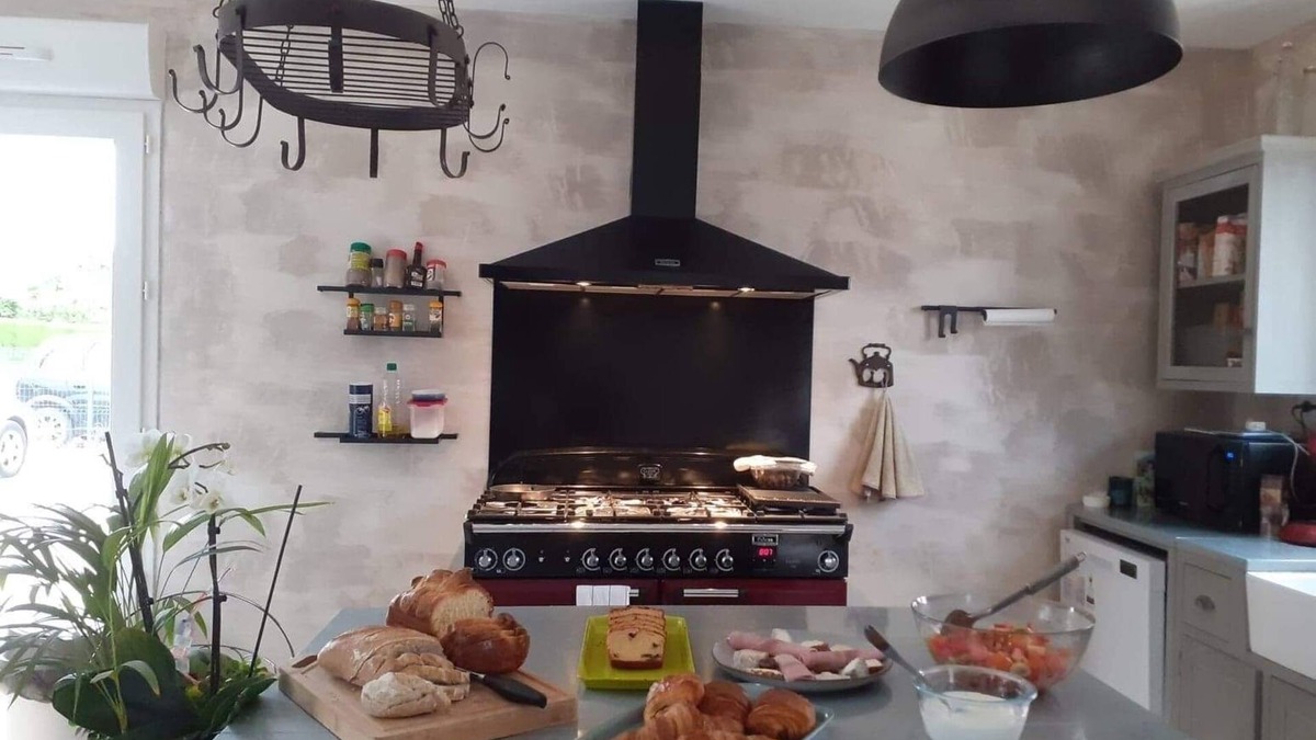 Chitenay House | La Petite Salamandre