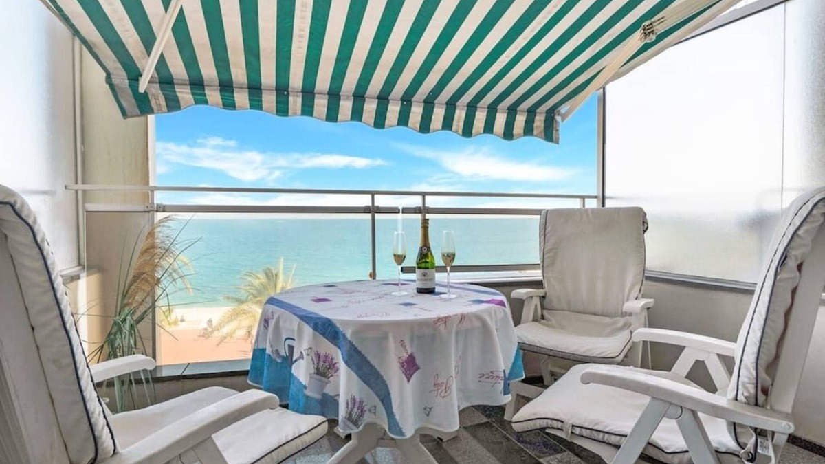 La Californie Apartment | La Prom 1 - two bedrooms facing the sea
