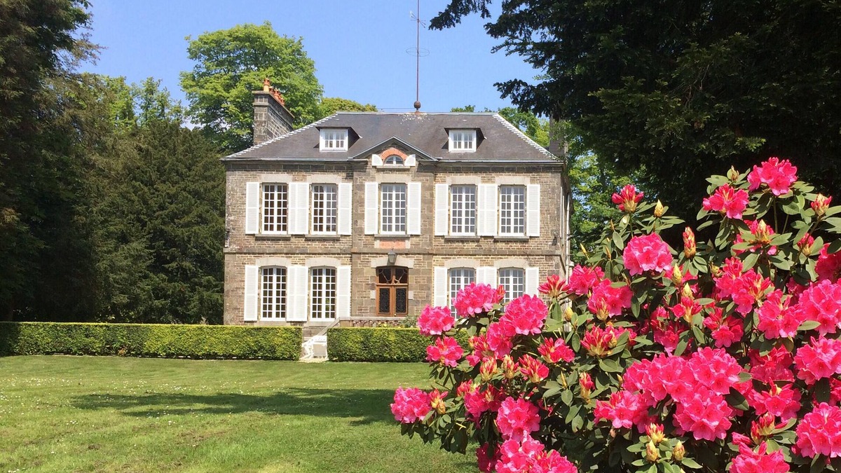 Le Tourneur House | La Quieze Petit Château Normandy -Luxury C19th country house on 10 acres