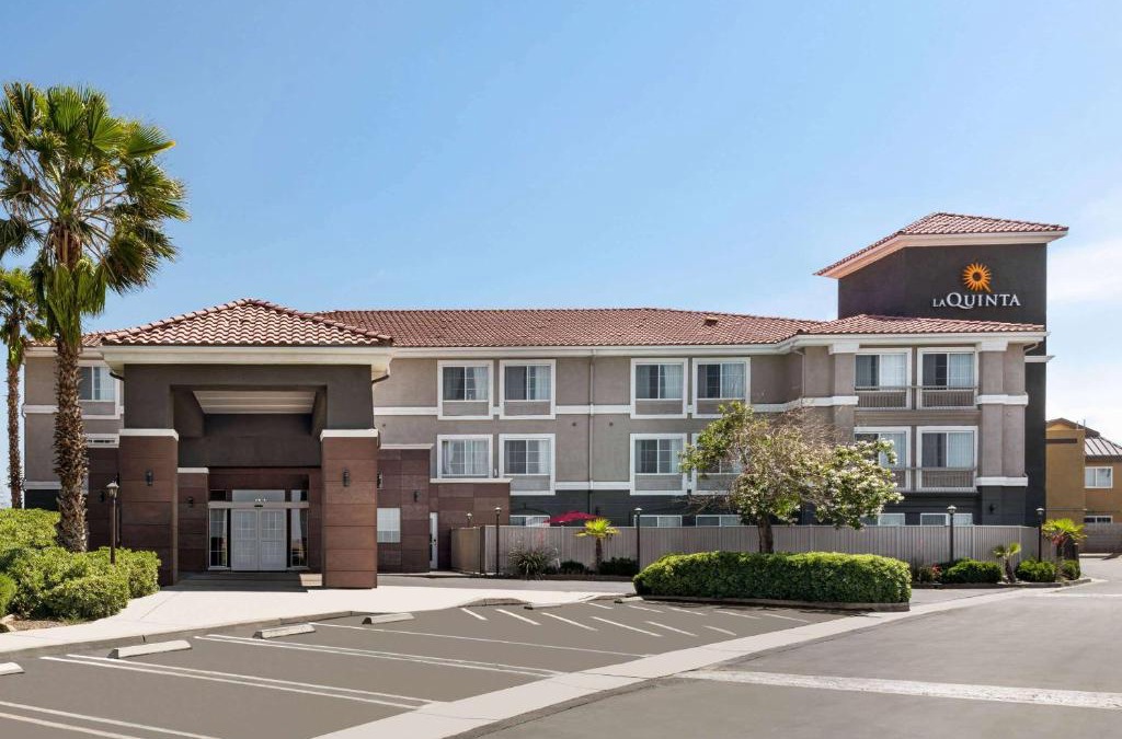Hesperia Hotel | La Quinta by Wyndham Hesperia Victorville