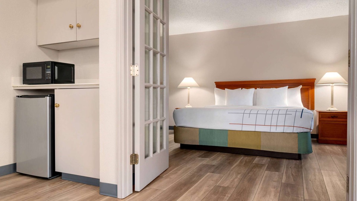 Reynoldsburg Hotel | La Quinta Inn by Wyndham Columbus Airport Area