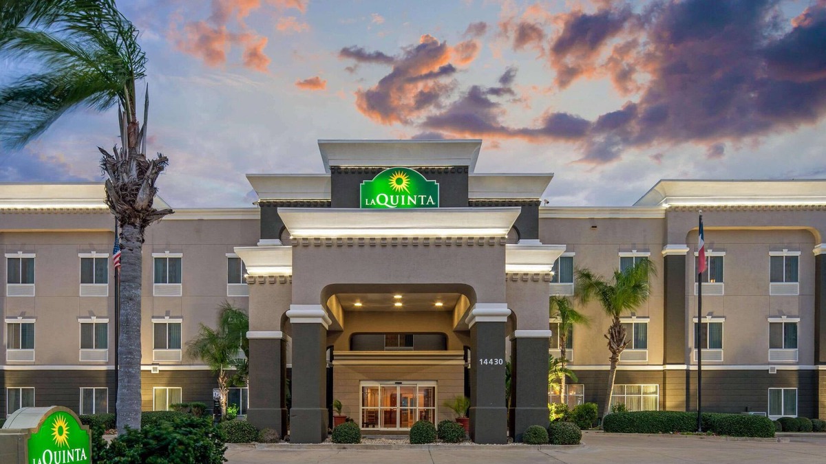 Corpus Christi Hotel | La Quinta Inn & Suites by Wyndham Corpus Christi-N Padre Isl
