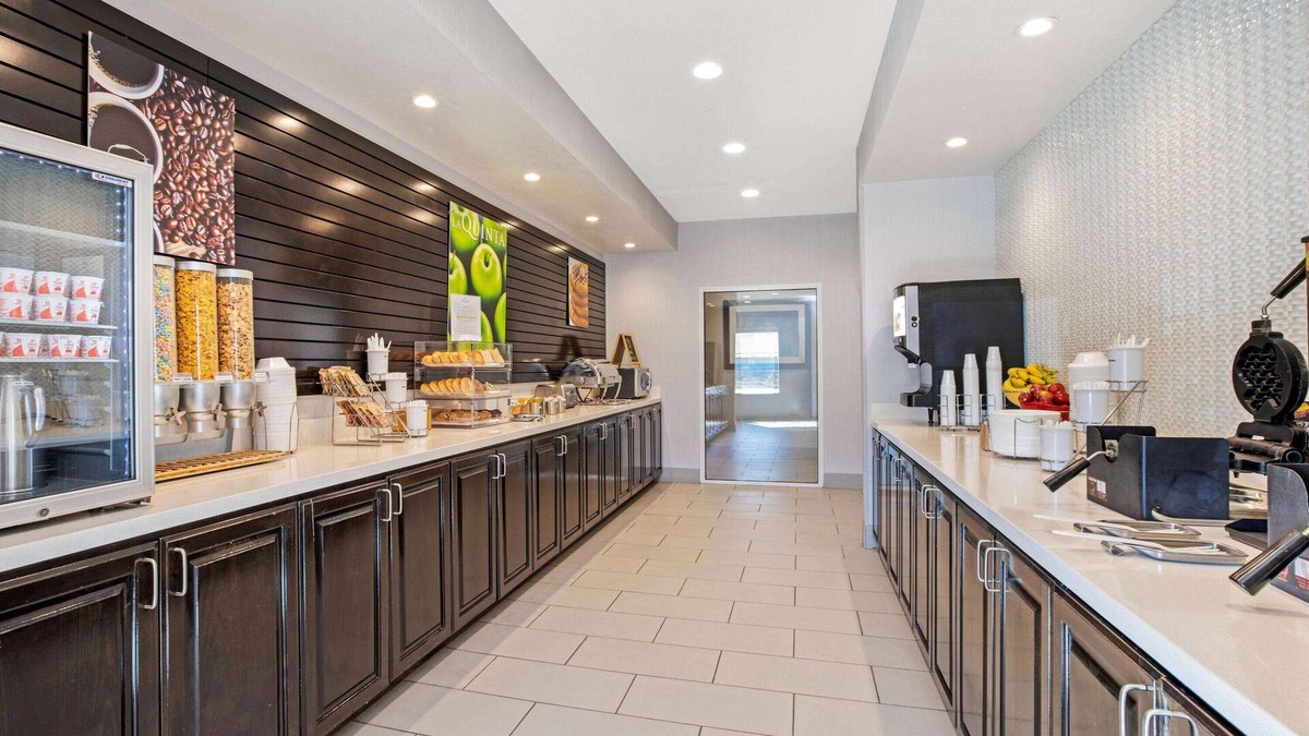 Portland Hotel | La Quinta Inn & Suites by Wyndham Corpus Christi - Portland