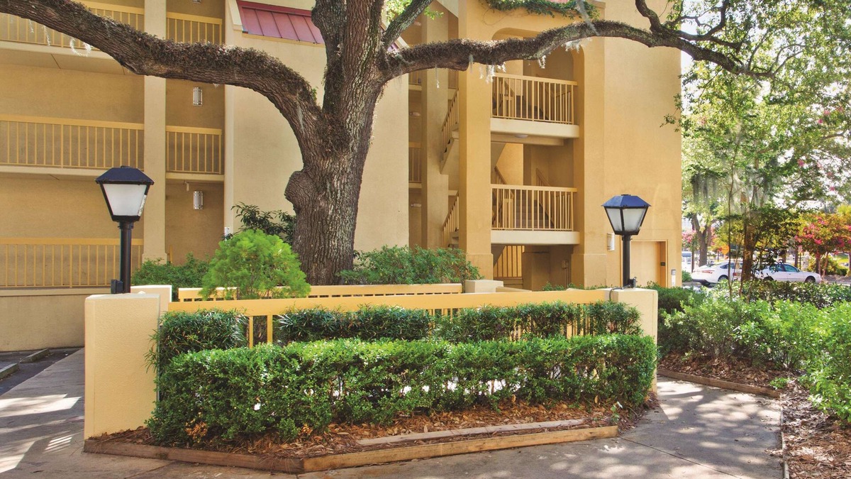 Charleston Hotel | La Quinta Inn & Suites by Wyndham Charleston Riverview