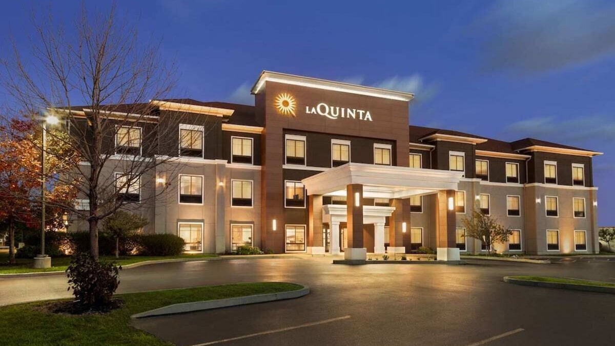 Lackawanna Hotel | La Quinta Inn & Suites by Wyndham Lackawanna