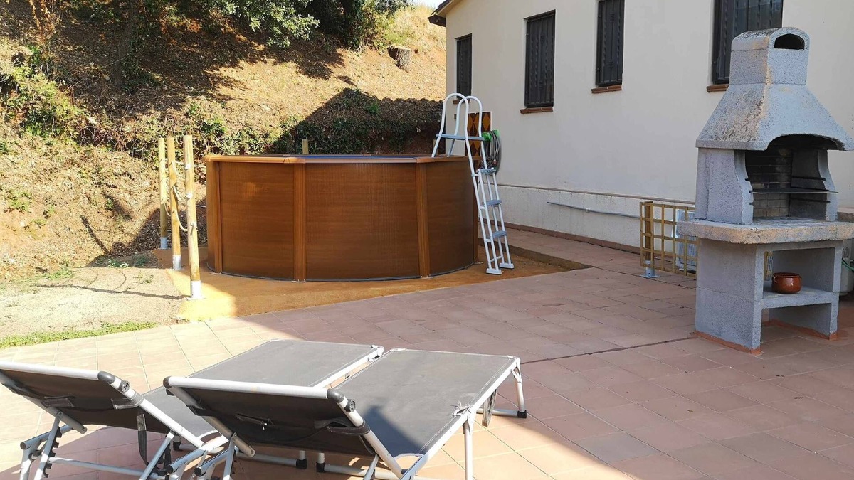 Llagostera House | La Rajoleria ideal for families and disconnect.