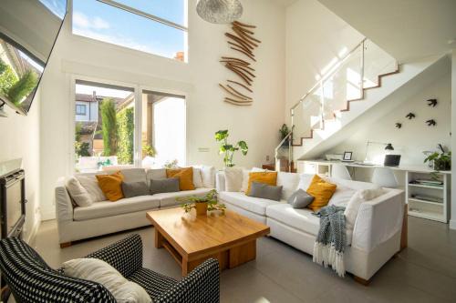 Vadocondes House | La Ren Lecrés casa piscina jardin y barbacoa