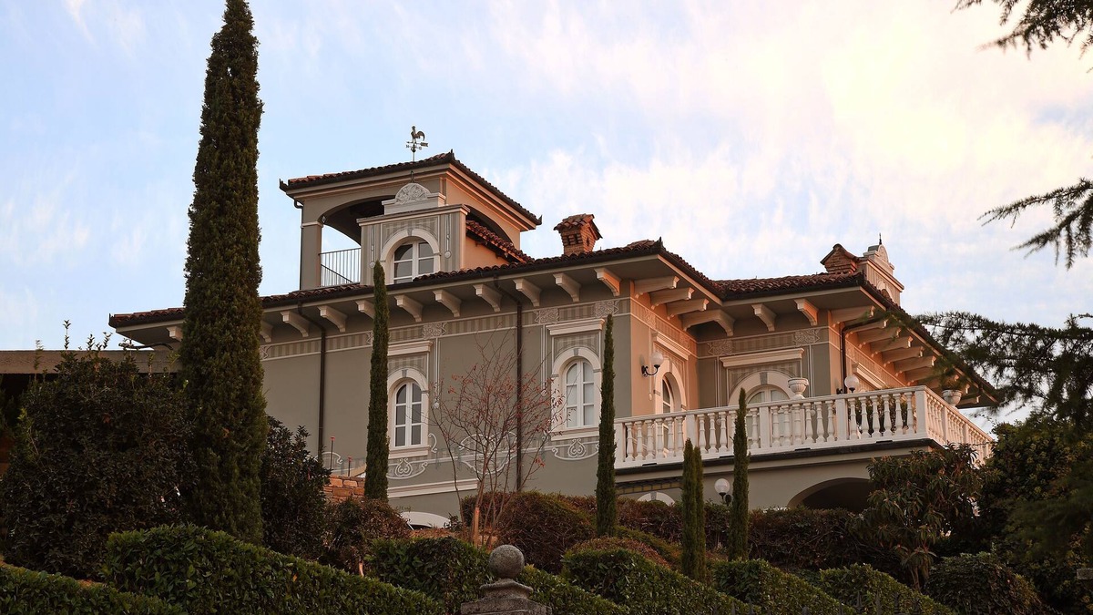 Monforte d'Alba Hotel | La Ribezza Boutique Hotel