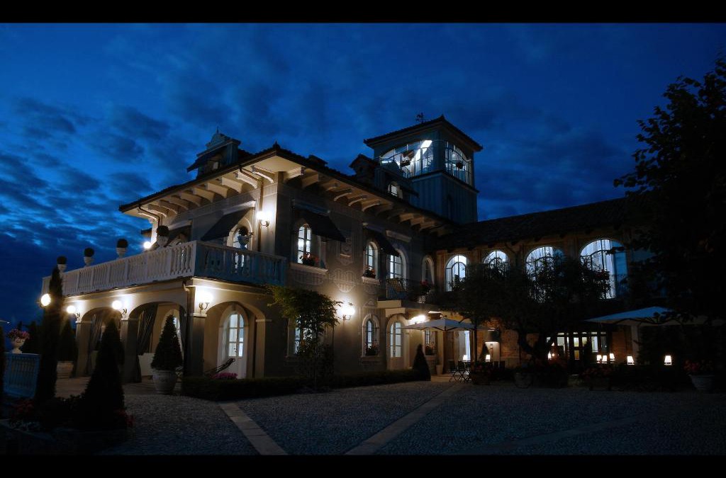 Monforte d'Alba Hotel | La Ribezza Boutique Hotel