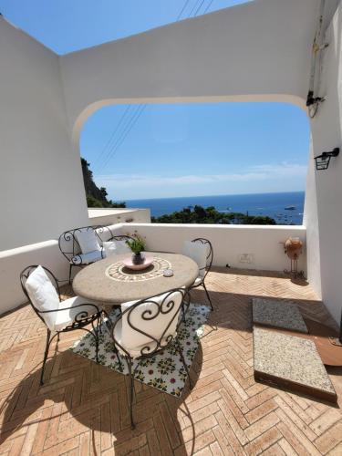 Marina Piccola Apartment | La Roccetta