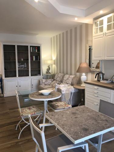 Fizzonasco Bed & Breakfast | La Rosa Bianca