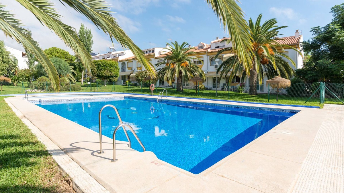 Carihuela House | LA ROSA HOME between Torremolinos and Benalmádena