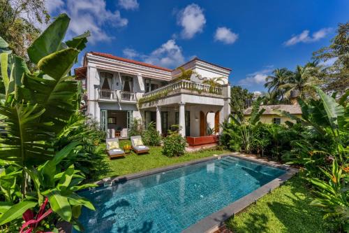 Parra Villa | La Rozalia, Exquisite 4 BHK Villas with Large Pool, Garden, Dedicated Caretaker, Terrace, 2 mins from the famous Dear Zindagi Road