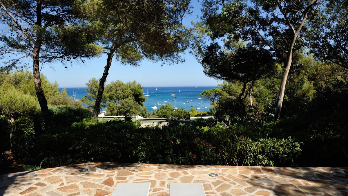 Cap Benat Villa | La Sibloïde: pleasant house by the sea, among nature, superb view.