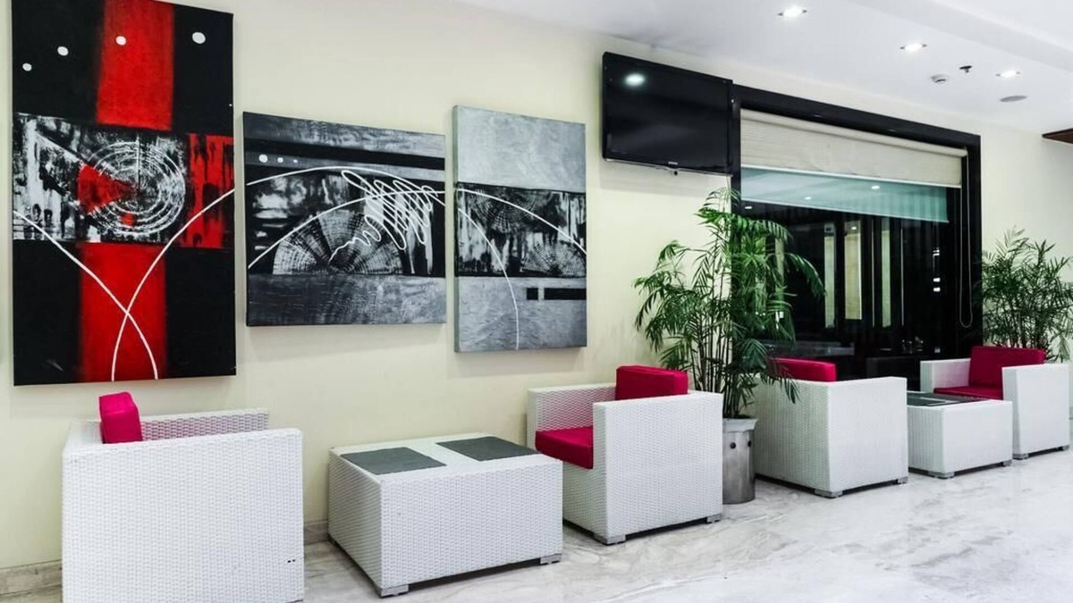 Nawanshahr Hotel | La Silver Leaf