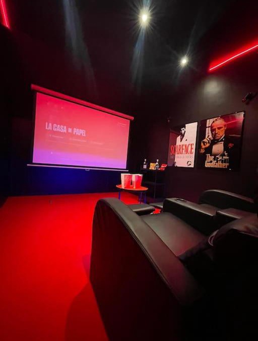 Melun Apartment | La Suite Casa Dé lové 2.0 jacuzzi & cinema privé