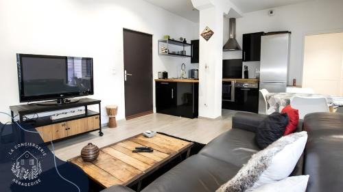 Arras Apartment | La terrasse, proche des places 2 chambres
