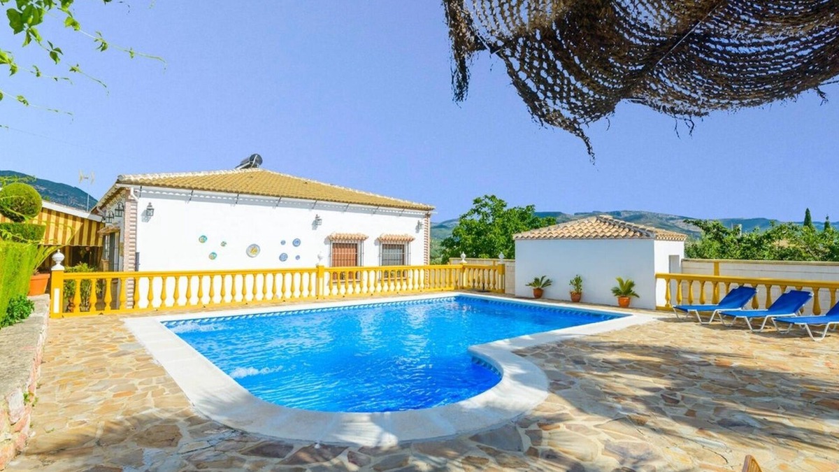 Carcabuey Villa | La Torna Carcabuey by Ruralidays