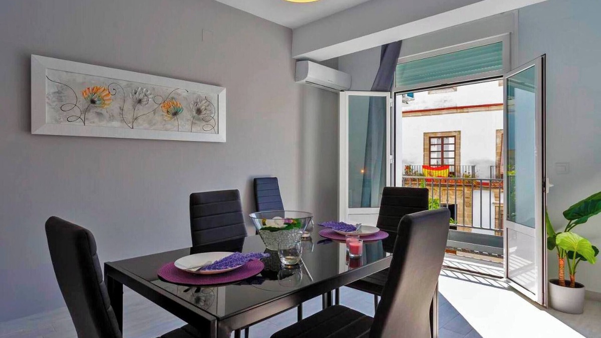 Jerez de la Frontera Old Town Apartment | La Torre de la Catedral - Ole Solutions