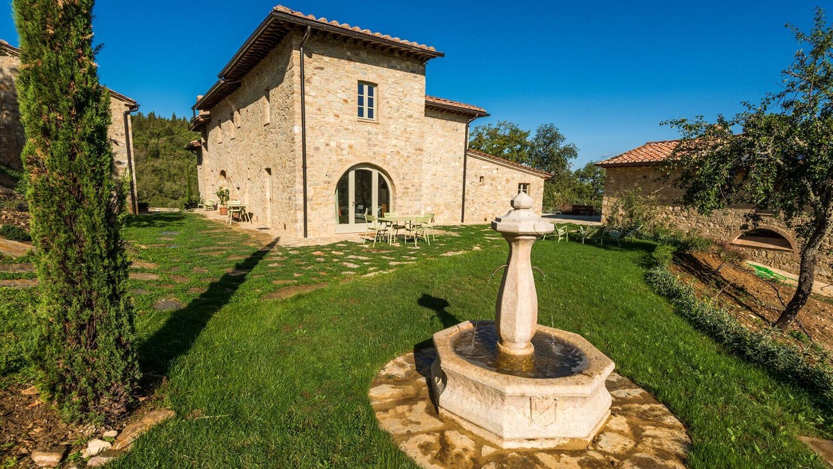 Castellina in Chianti House | La Torre Beautiful 1BR Love Nest In a Restored Farm. Pool, spa private terrace