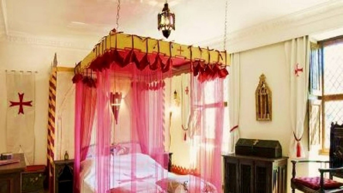 Villefranche-de-Rouergue Bed & Breakfast | La Tour Mord-Lion B&B